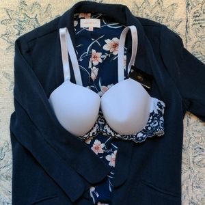 NWT! WACOAL Instant Icon T-shirt Bra Sz. 38B